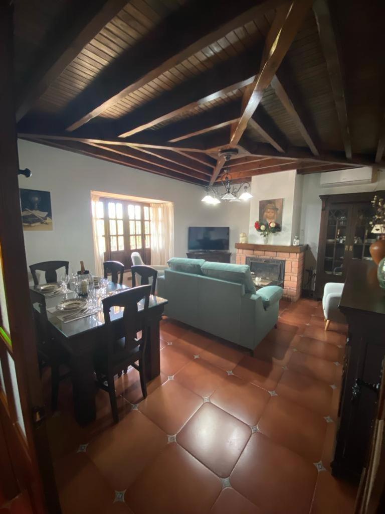 Вілла Casa Albarracin Setenil De Las Bodegas Екстер'єр фото